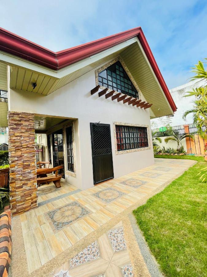 Resthouse Fully Airconditioned W/ Private Parking Villa Tuguegarao Exterior foto